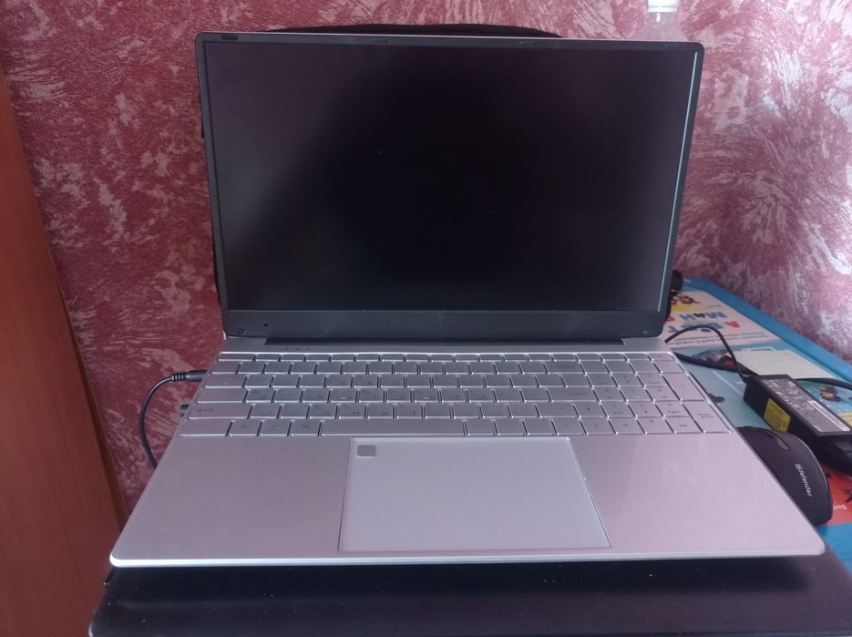 Продам ноутбук в отличном состоянии