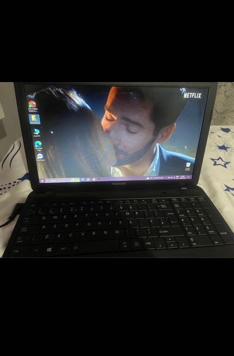 Laptop toshiba satellite C850-16W