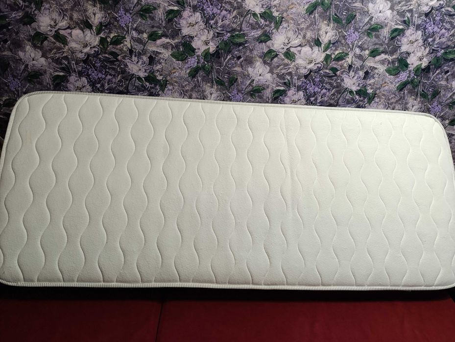 Продам матрас б.у