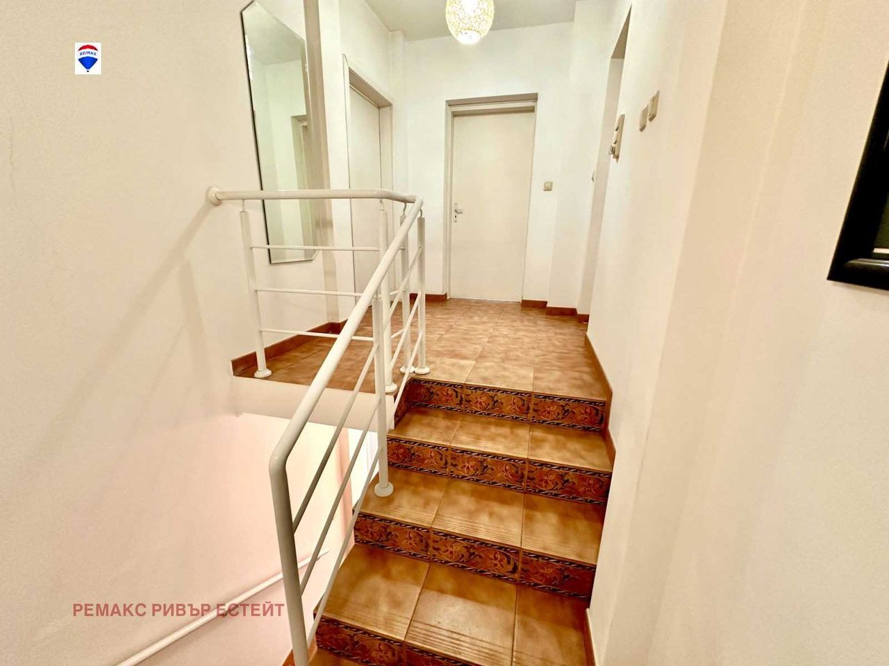 Продава се Мезонет в Русе, Център - 156 кв.м за 1186 €/кв.м - Снимка #11