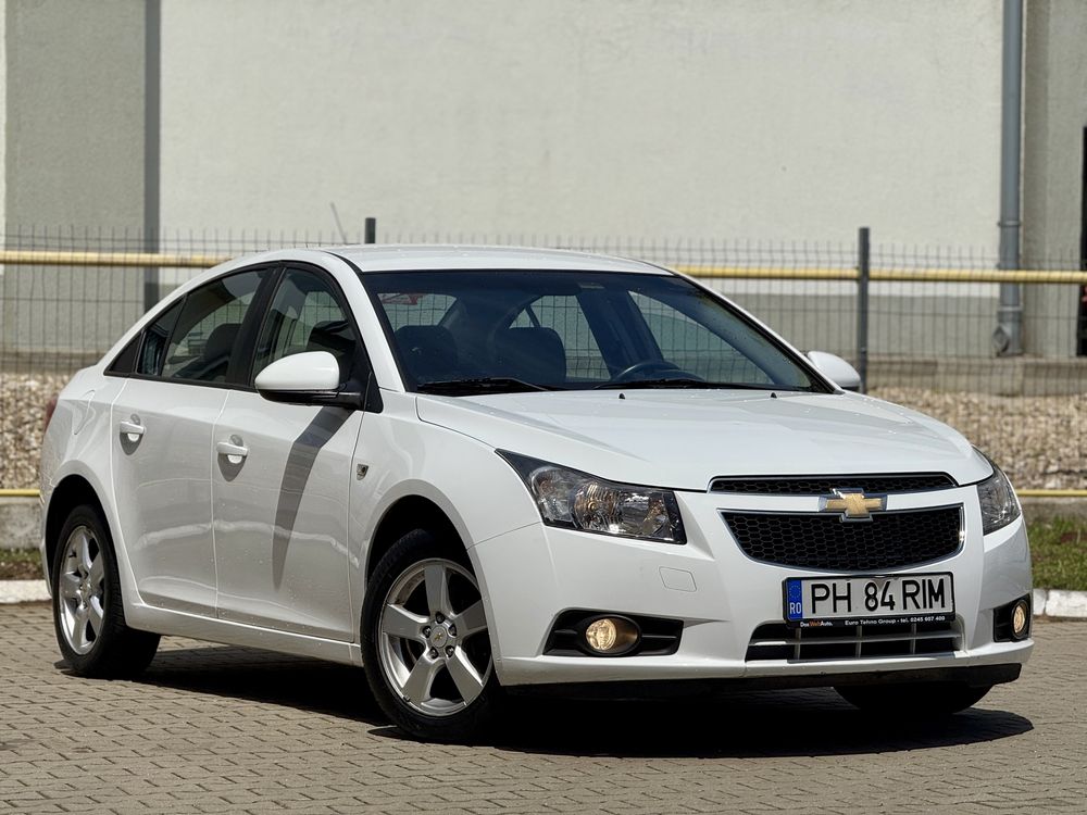 Chevrolet Cruze LS Benzina
