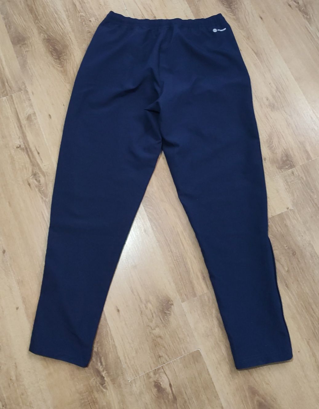 Pantaloni subțiri Adidas mărimea M