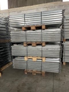 Rafturi metalice