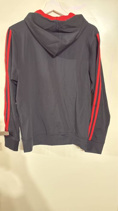 Trening Adidas in stare foarte buna