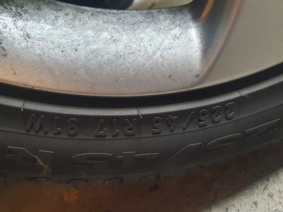 Pirelli R17 225/45 Anvelope de vară.