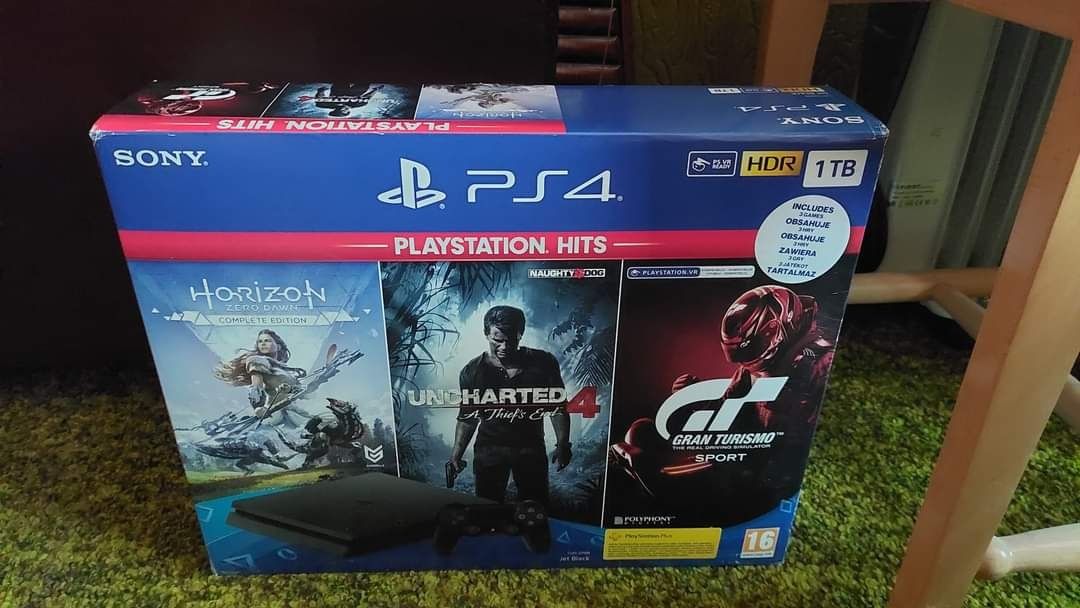 ps4 slim 2 джойстика 3 игри