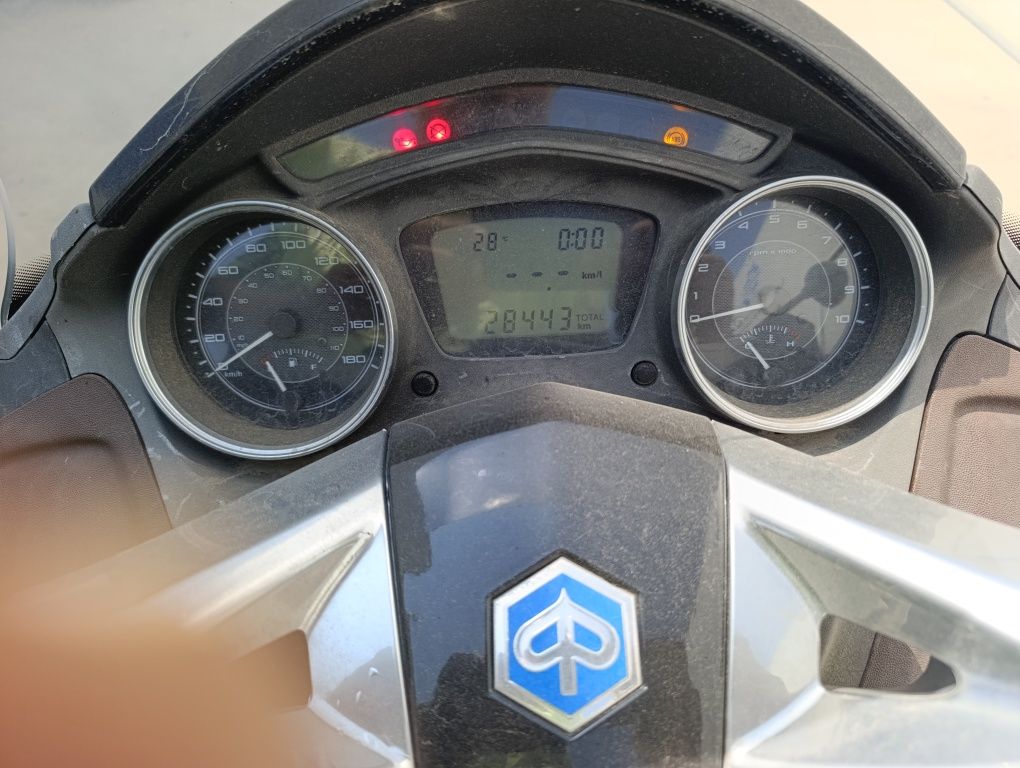 Piaggio X10 350 на части