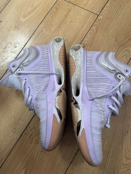 Vand adidasi nike g.t cut