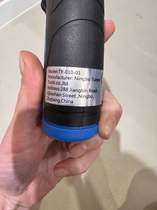 Cutter automat materiale textile si perforator hartie