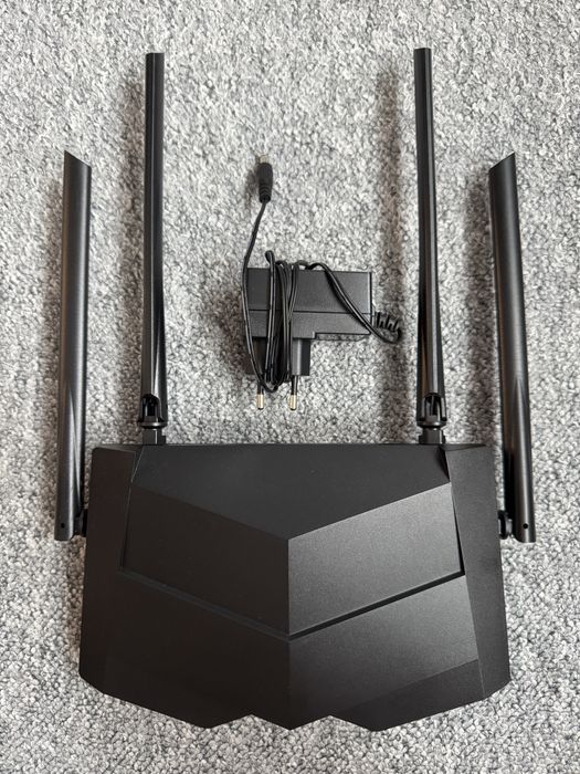 Router Wireless Tenda AC10 DualBand 2.4/5GHz 4 porturi Gigabit