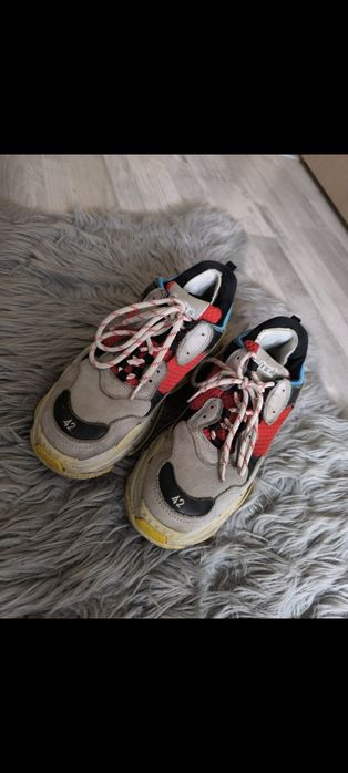 Adidași balengiaga triple S