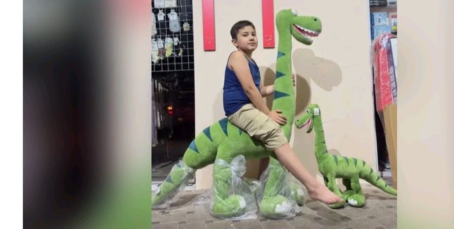 Большой плюшевый динозавр – любимая игрушка каждого ребёнка!