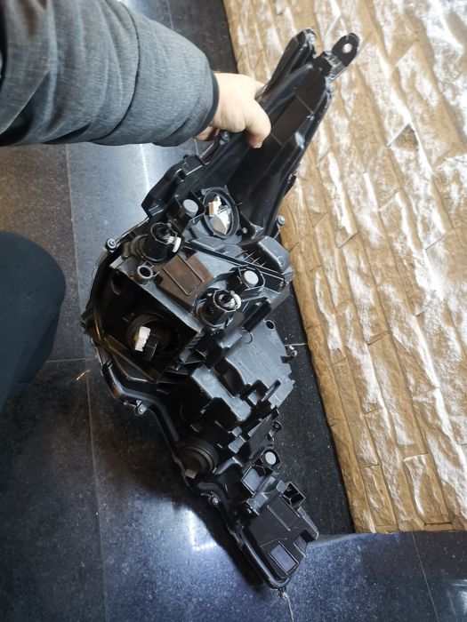 Far stânga full led adaptiv toyota corolla e210 hatchback combi