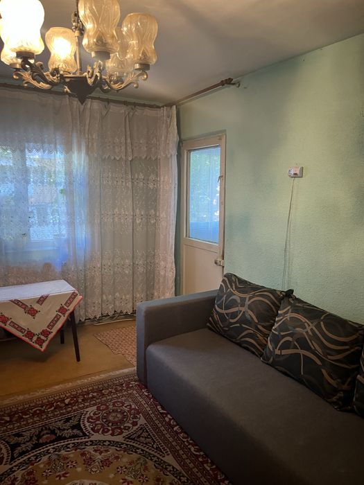 Vind apartament 2 camere zona Mall-9mai