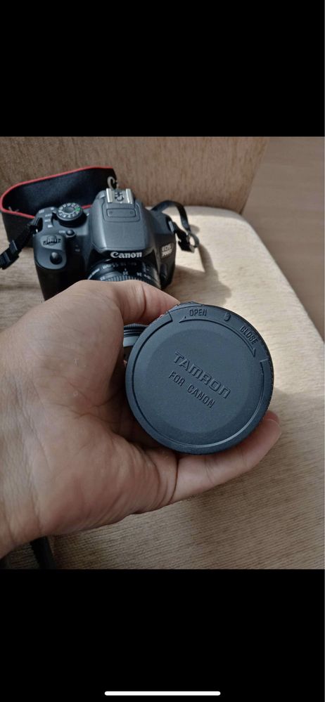 Фотоапарат Canon EOS 700D