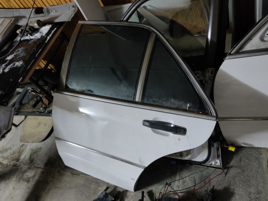 Mercedes w140 двери , бамбер , бензобак , запчасти