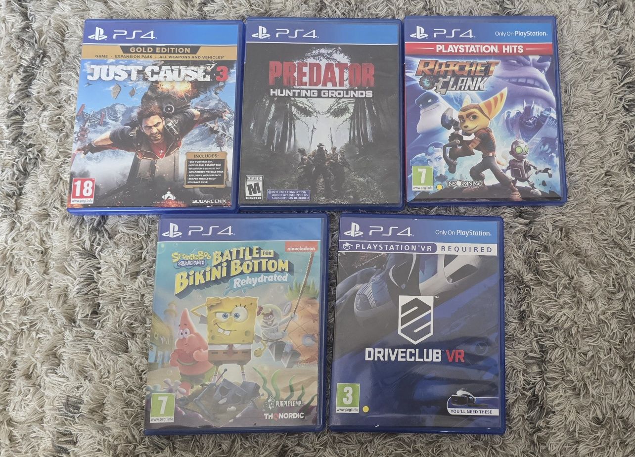 PS 4 плюс джойстик и игри