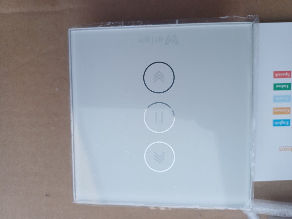 Intrerupator wifi pentru jaluzele, draperii electrice etc.