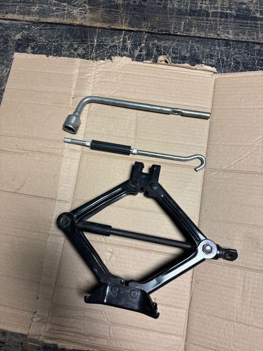 Kit pana cric cheie kia hyundai original