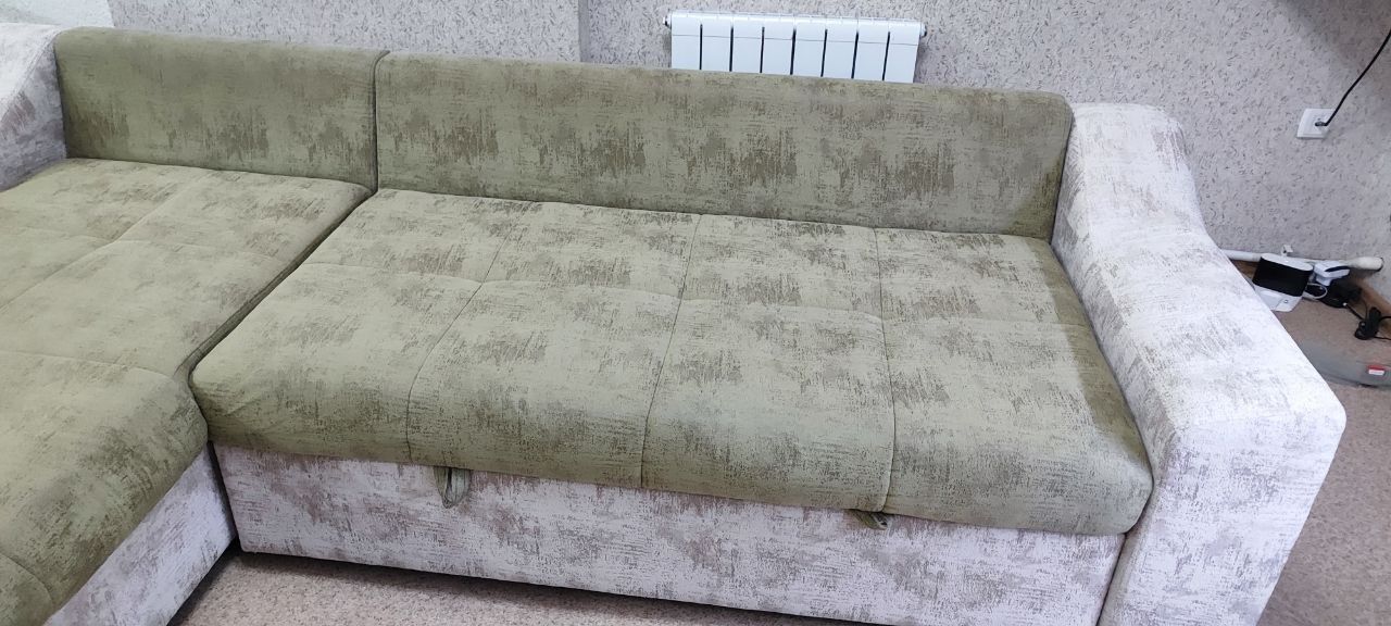 Угловой раздвижной мягкий диван