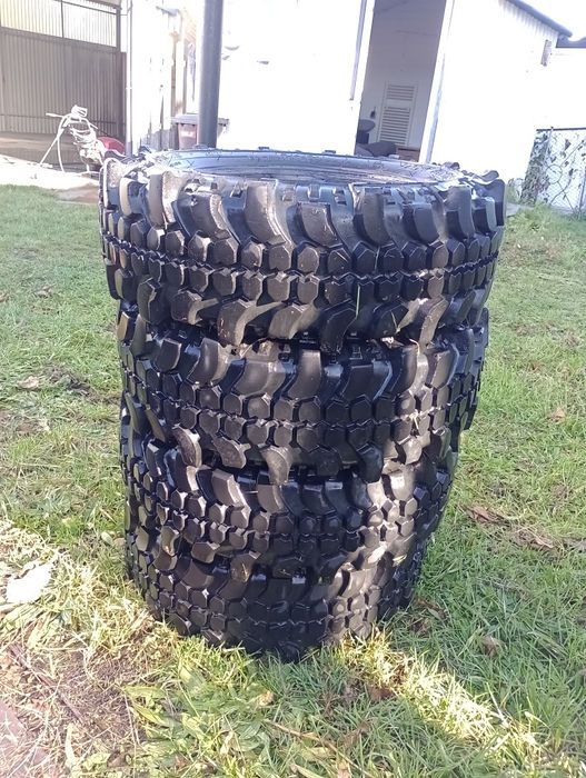 Vând cauciucuri ( simexuri) 195/80R15