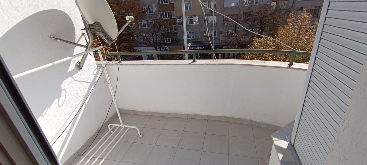 Продава се Тристаен апартамент в Благоевград, Идеален център - 102 кв.м за 1343 €/кв.м - Снимка #3