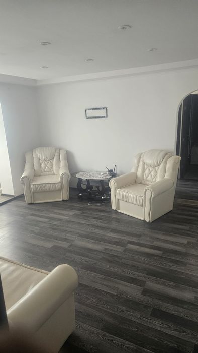 Inchiriez apartament zona centrala