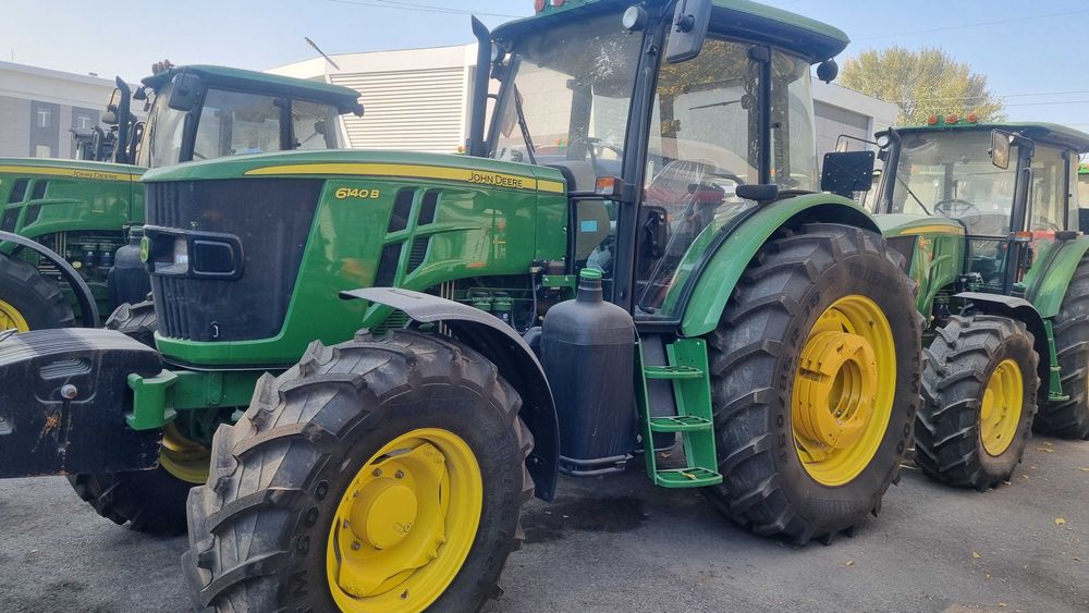 Трактор 140 от кучи John Deere 6140B