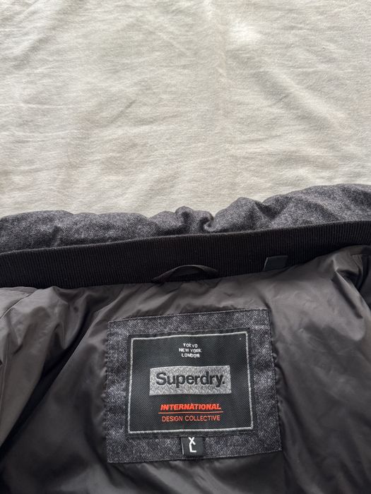 SuperDry,vestă pt.bărbați,măr.XL(merge pt.L)