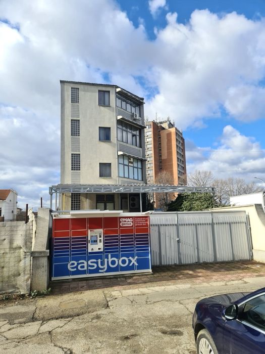 Vand cladire cu spatii comerciale si rezidentiale -hotel Traian