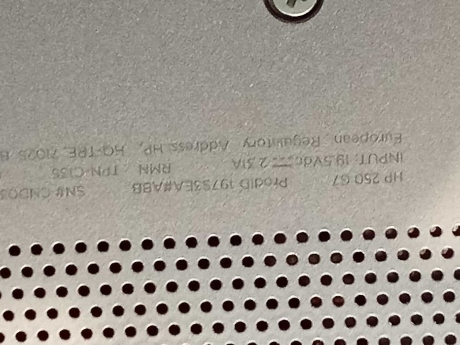 Лаптоп HP 250 G7