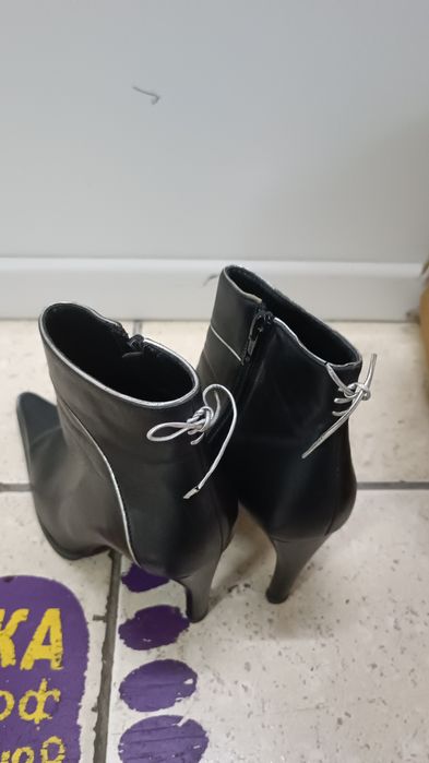 Сапожки осень весна 36 раз почти новые 2 раза одевали 1500 т