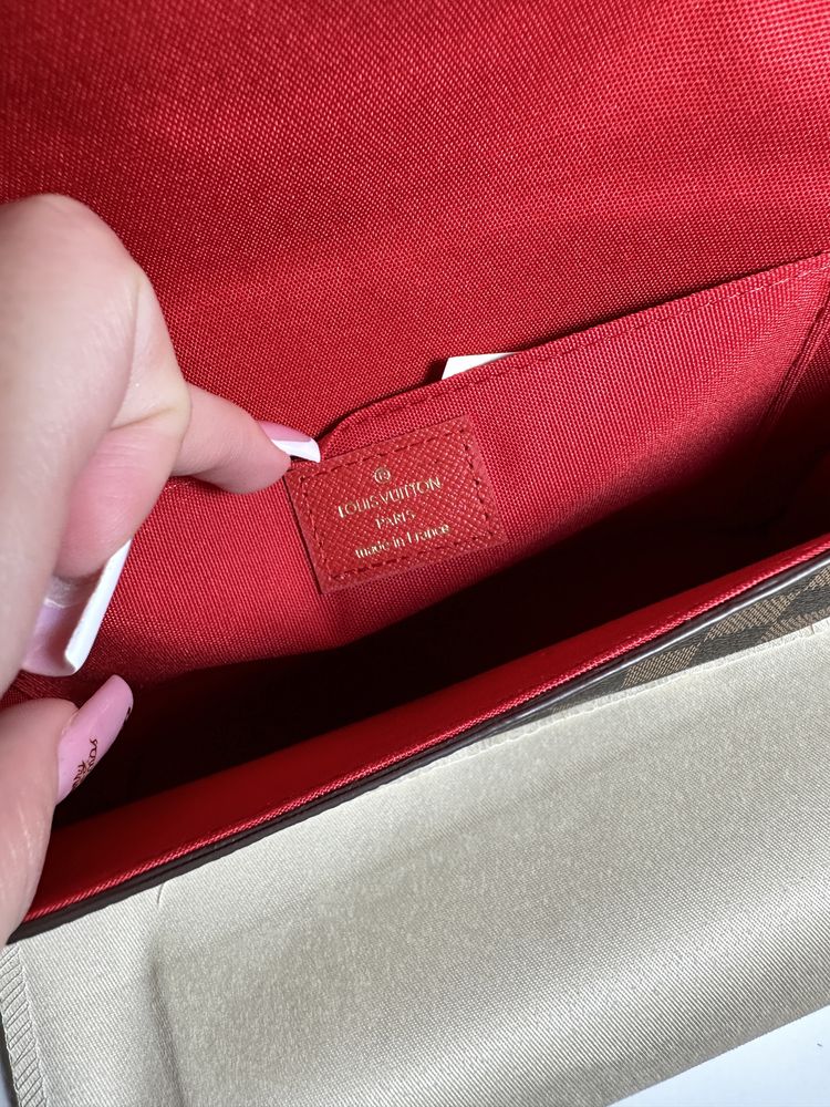 Geanta Louis Vuitton model FELICIE piele canvas 100% cutie cadou
