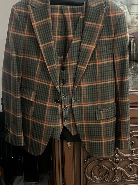 Костюм тройка 48-50 р