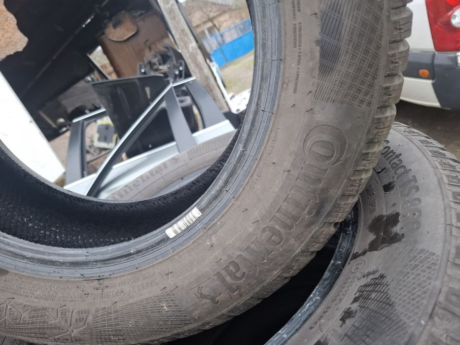 Vand 2 anvelope 195 65 15 continental de iarna bune