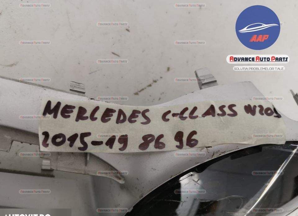 Оригинална централна решетка Мерцедес-Бенц / Mercedes-Benz C-Class W20