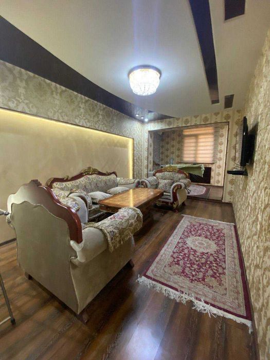 Ц-5 4-комн 1/4 87 м² кирпич 2х6 м балкон ремонт можно под офис 2-линия