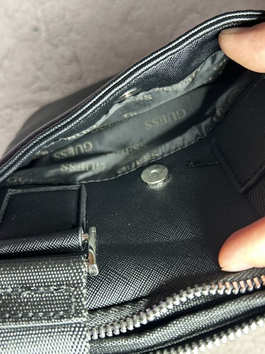 барсетка GUESS.  .