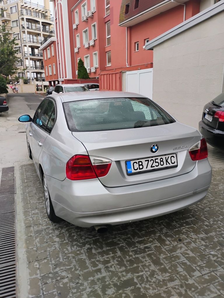 Лек автомобил BMW 320D