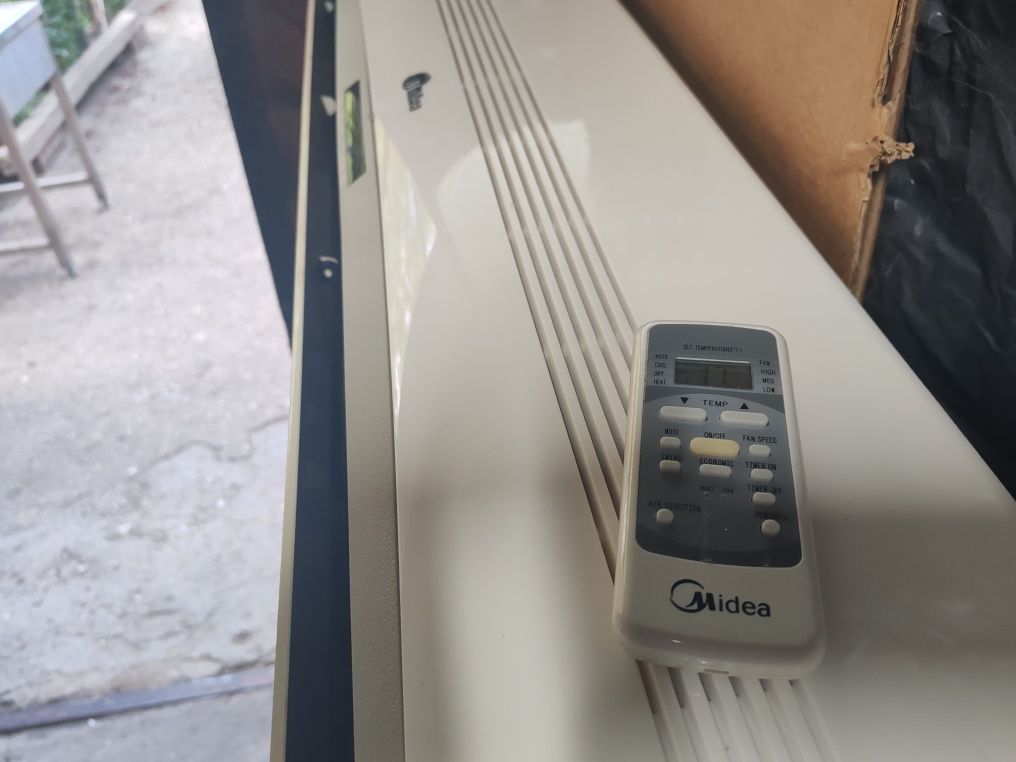 Климатик Midea 9