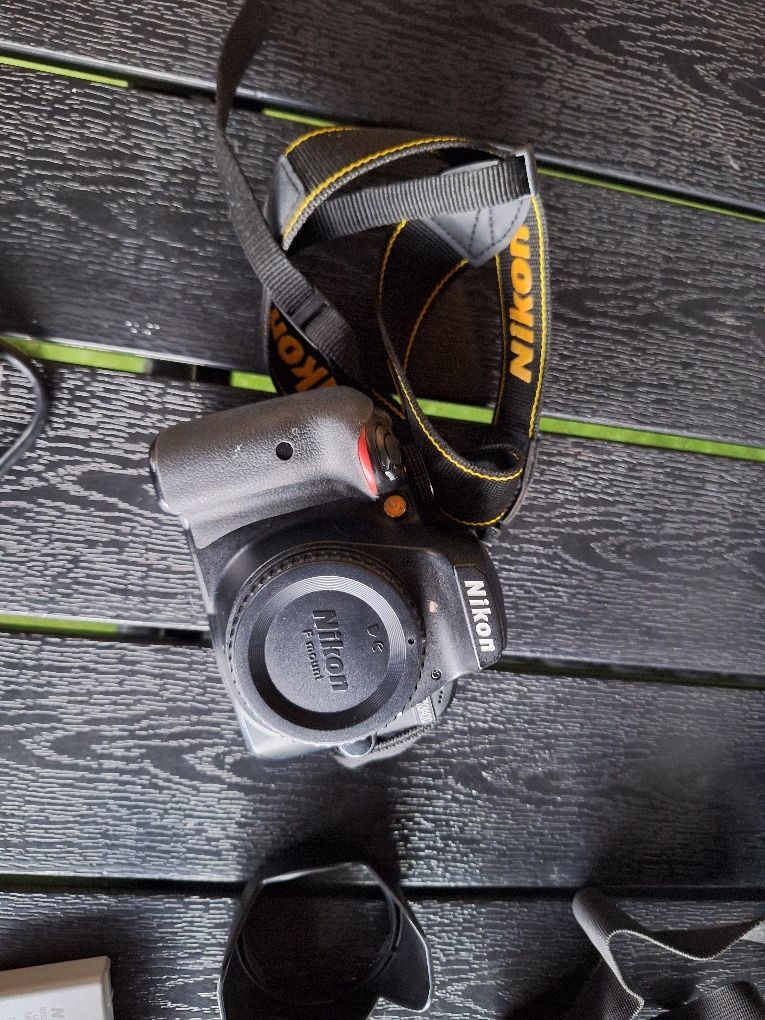Продавам Nikon D3400 ÷2 ра батерия /чанта/