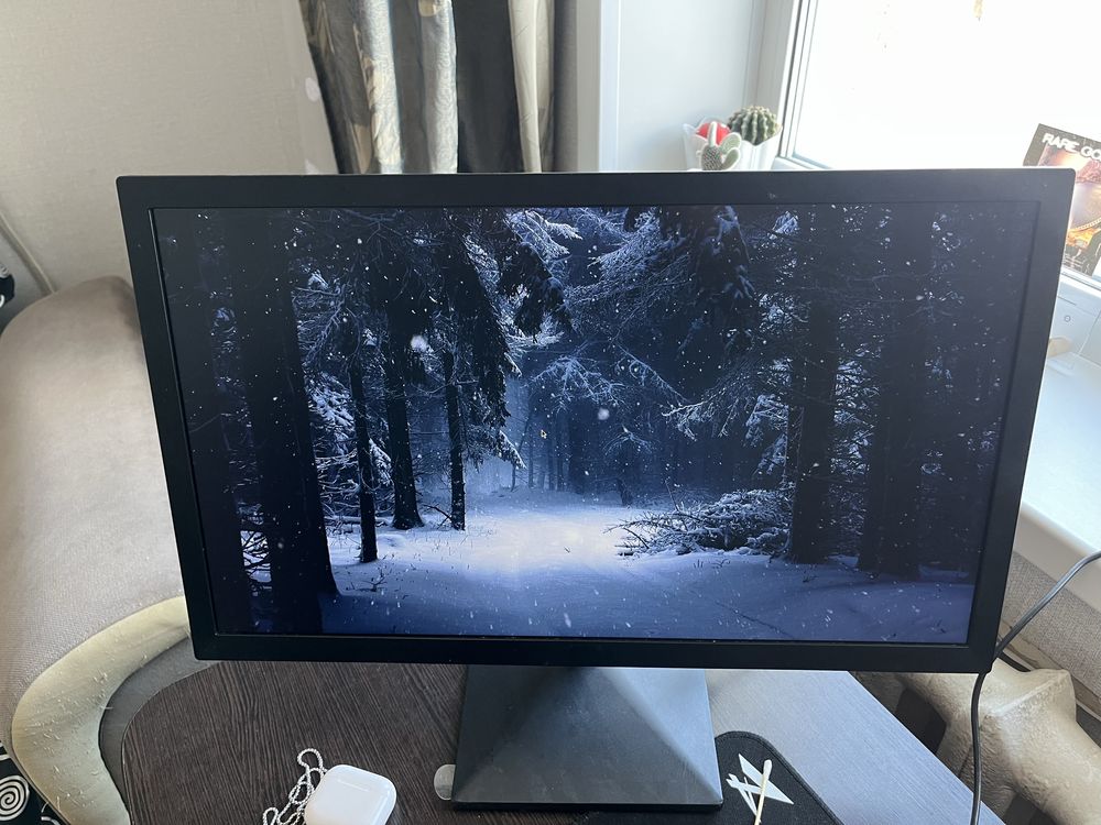 (торг) Монитор LG в отличном состоянии (22MK430H-B)