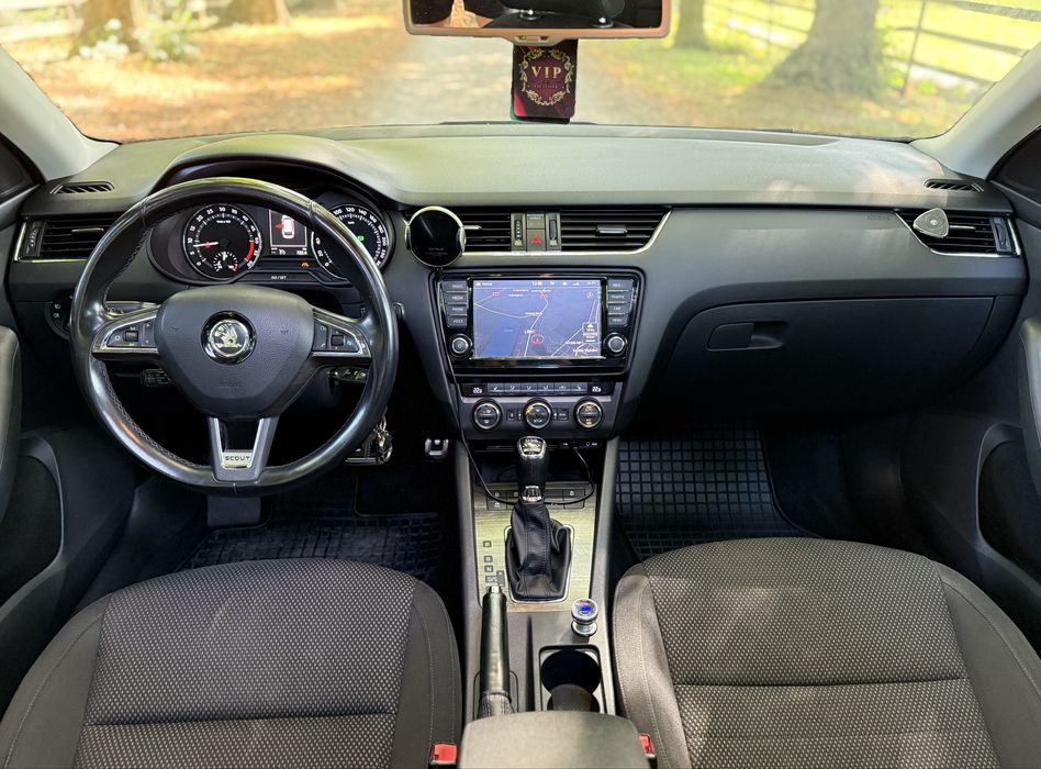 Skoda Octavia Scout 4x4 2.0 TDI ^ DSG cutie automata ^ EURO 6 2015