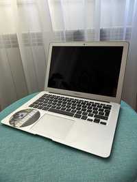 MacBook Air 13” 4GB RAM 128GB
