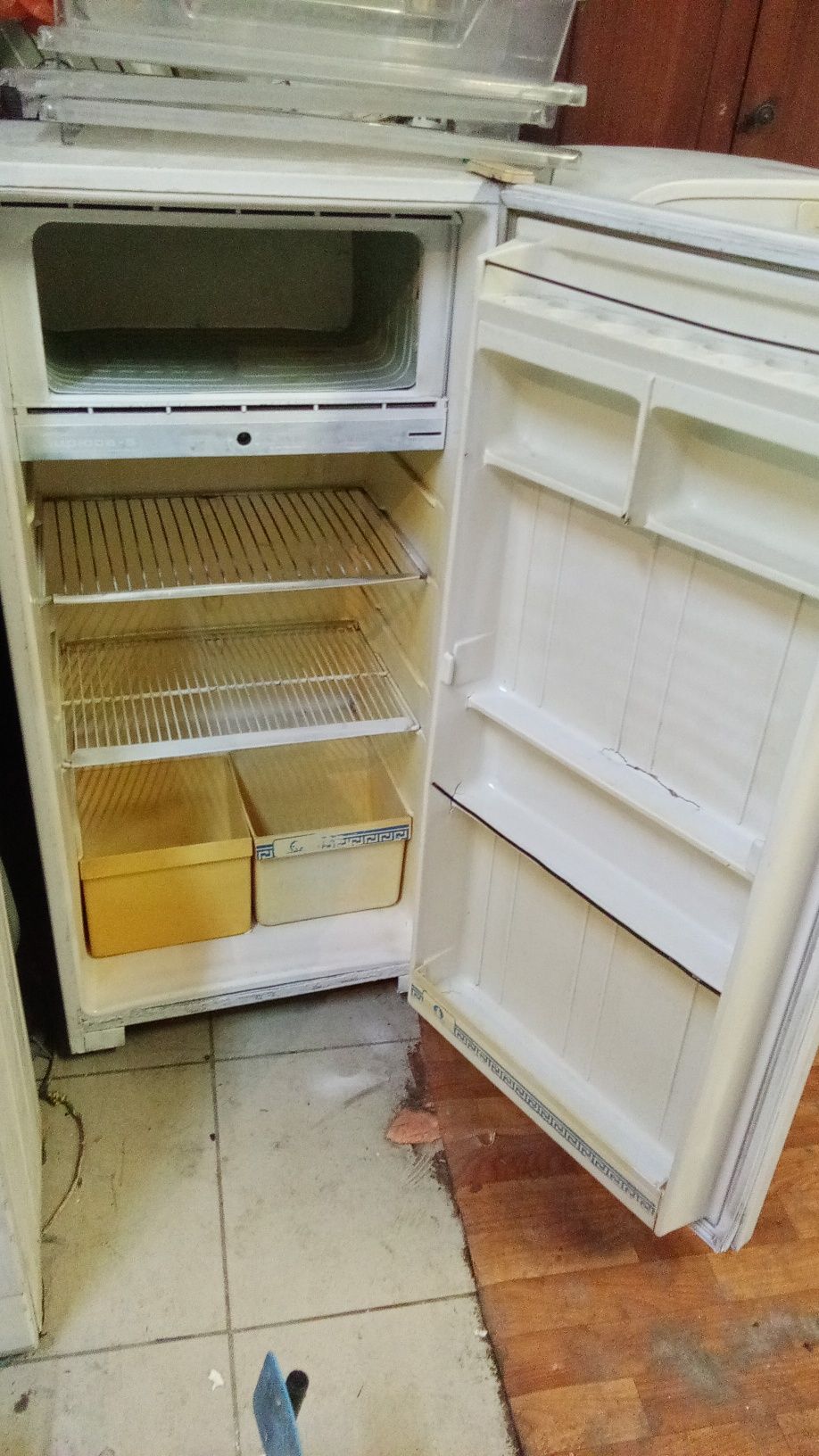 Холодильники разные варианты в Алматы р-н аккент