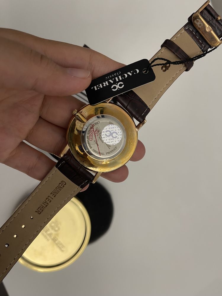 Мужские часы бренда Cacharel