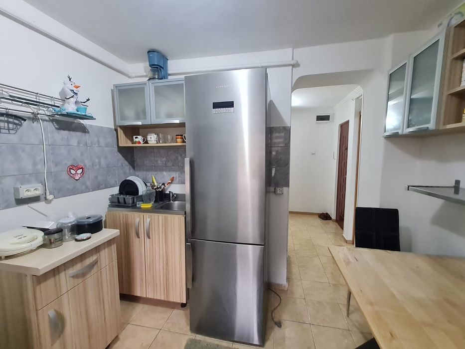 Proprietar, inchiriez apartament central, 2 camere, renovat,