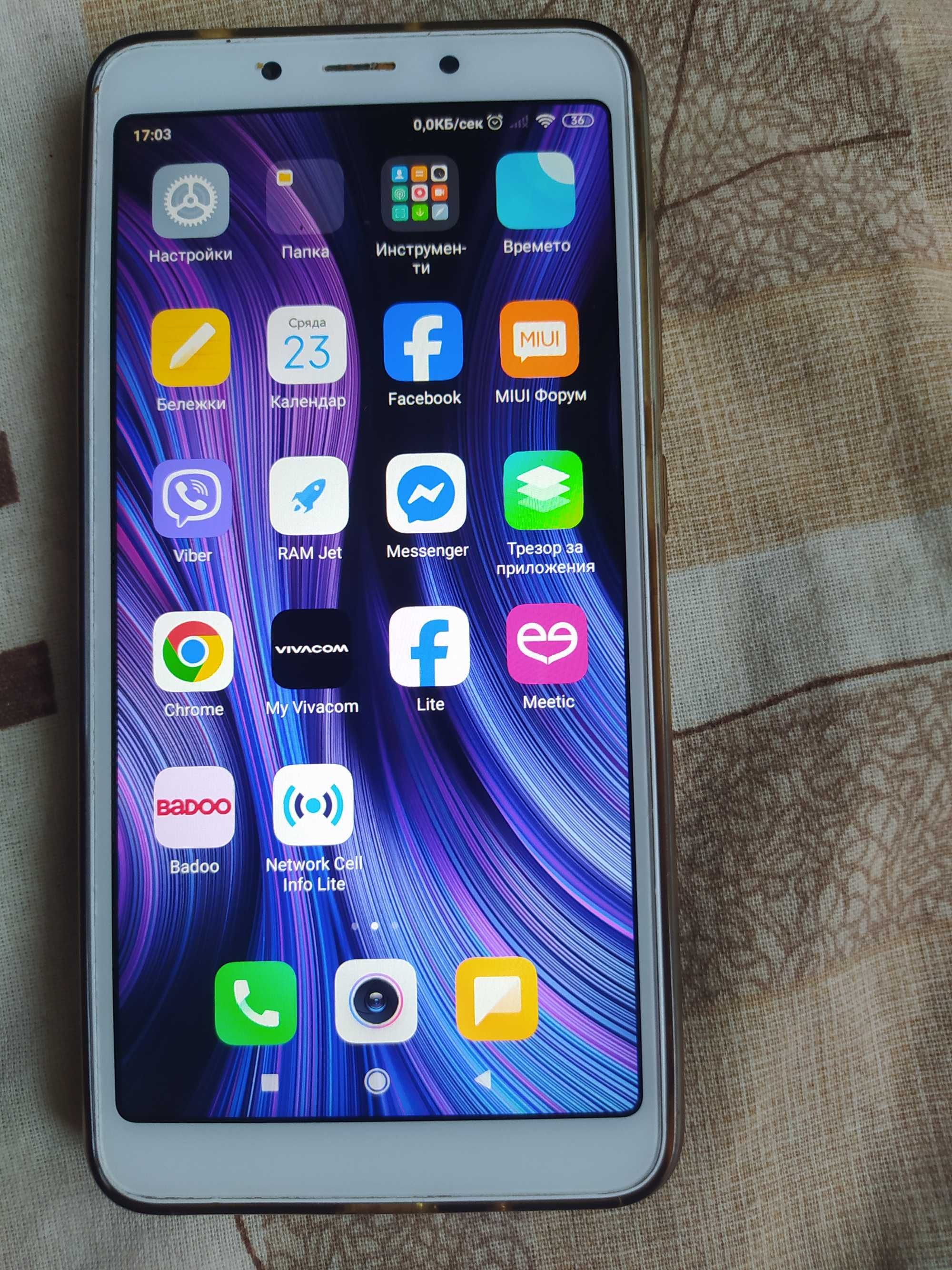 Redmi 6   4/32 gb.ram.