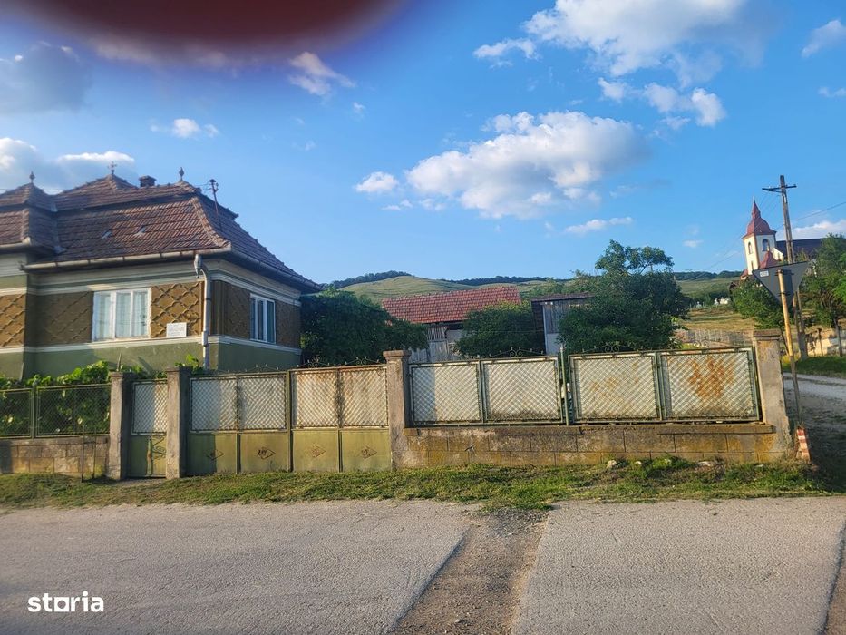 Casă cu grădină satul Asinip, jud Alba – 40.000€, direct la proprietar