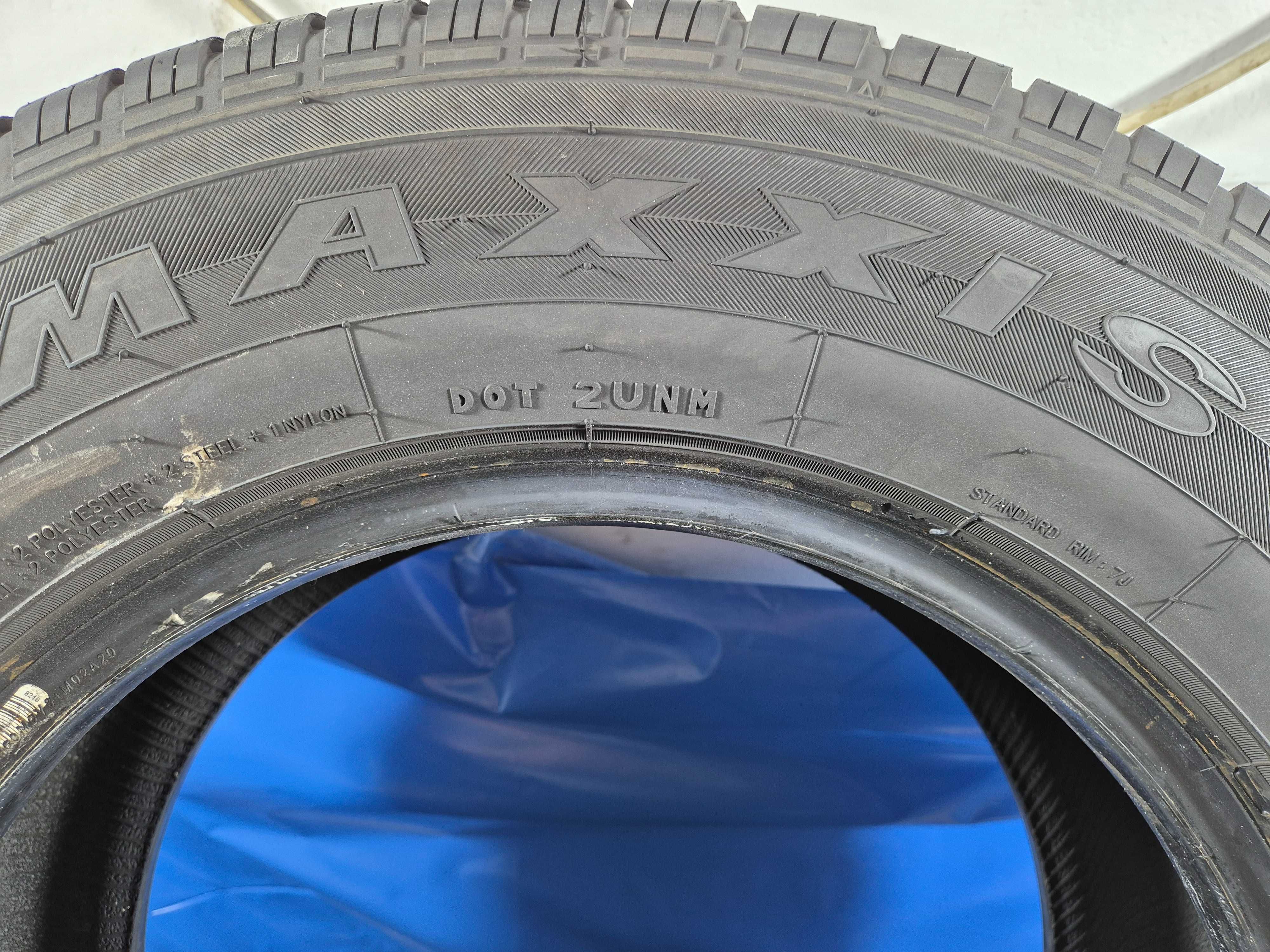 235/65/16c Maxxis